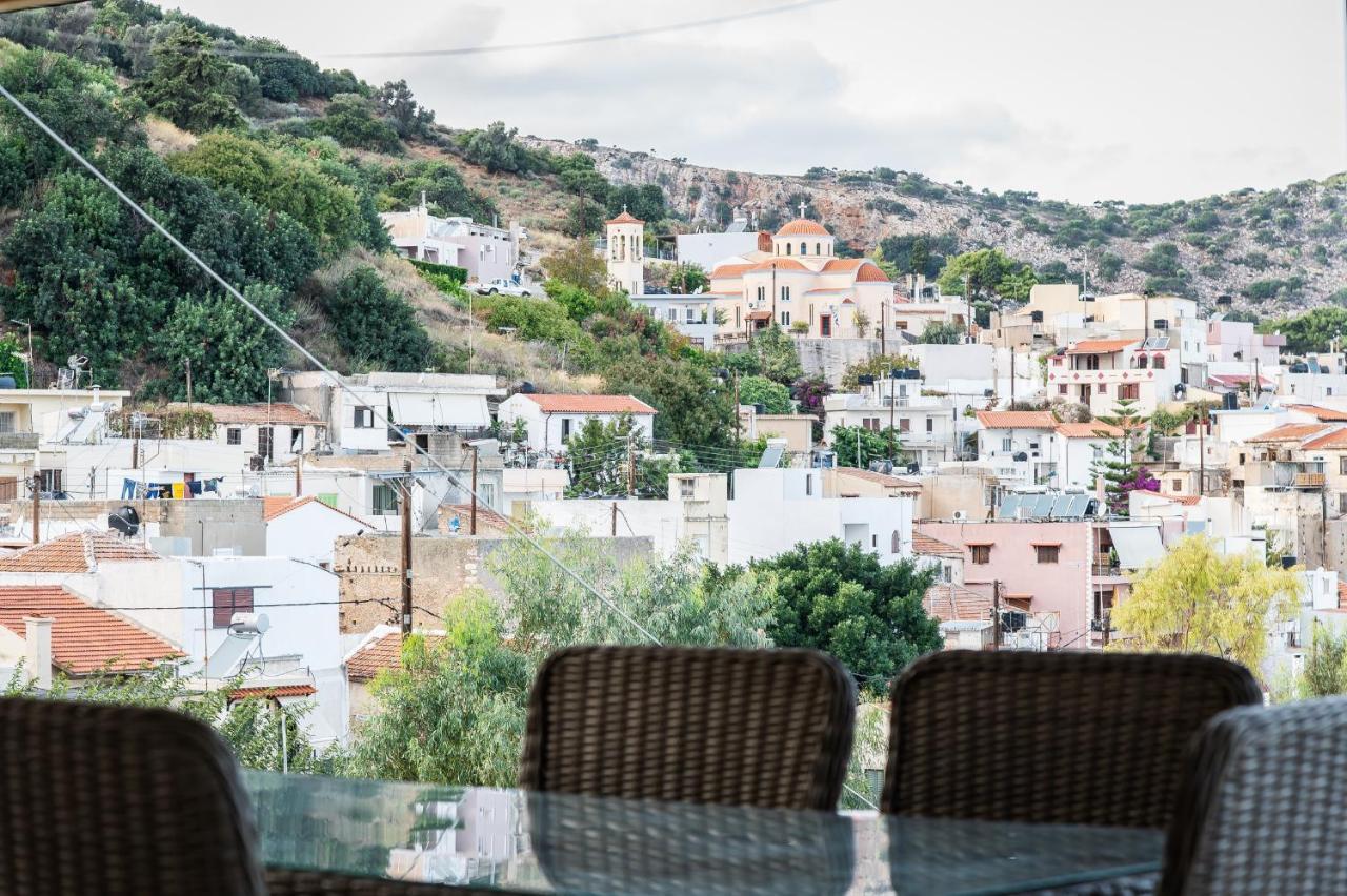 Chic & Spacious House In Rodia Heraklion エクステリア 写真