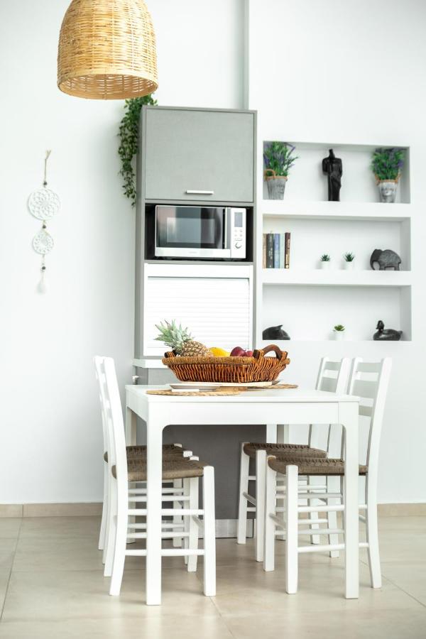Chic & Spacious House In Rodia Heraklion エクステリア 写真