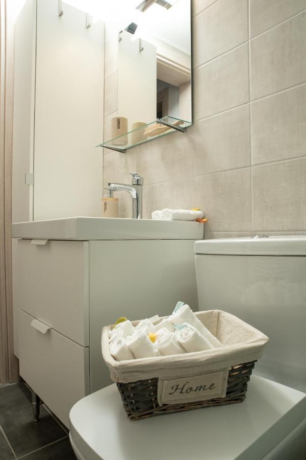Chic & Spacious House In Rodia Heraklion エクステリア 写真